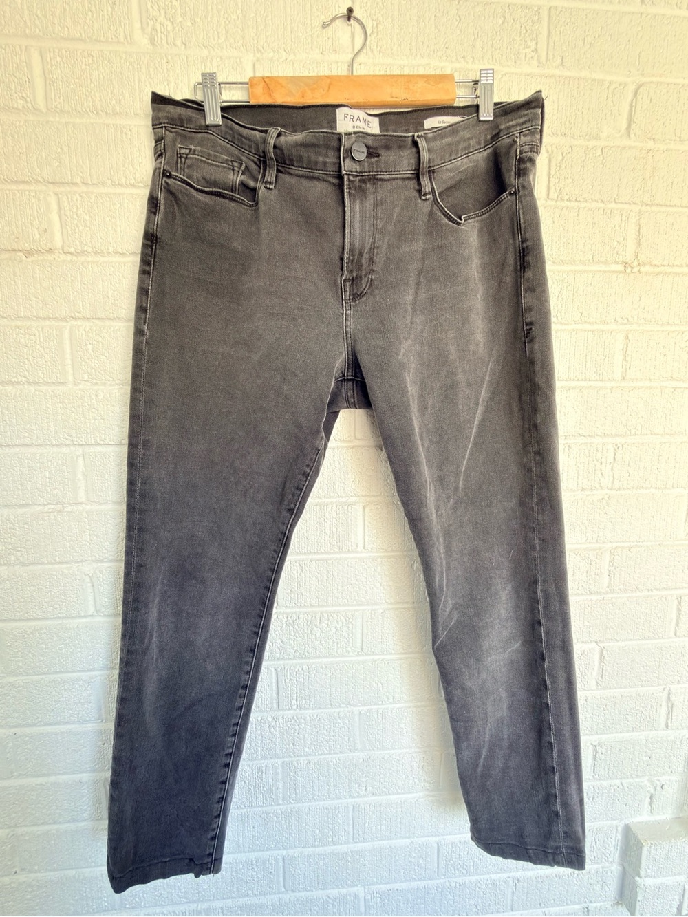 Frame Denim Cropped Ankle Jeans — Faded Charcoal